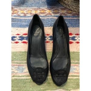 Tory Burch 10M Wedge Black Logo Heel
